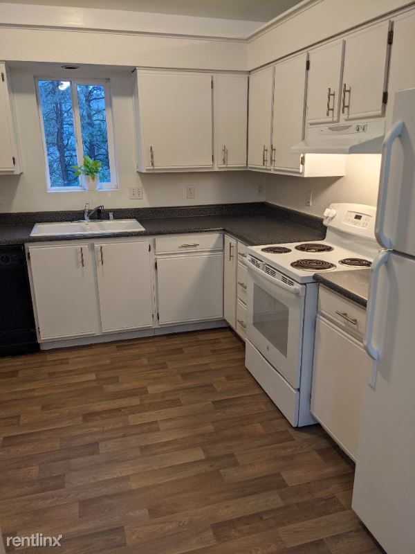 Building Photo - 3 br, 2 bath House - 503 Pine Tree Dr