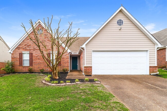 Building Photo - 9587 Daly Dr