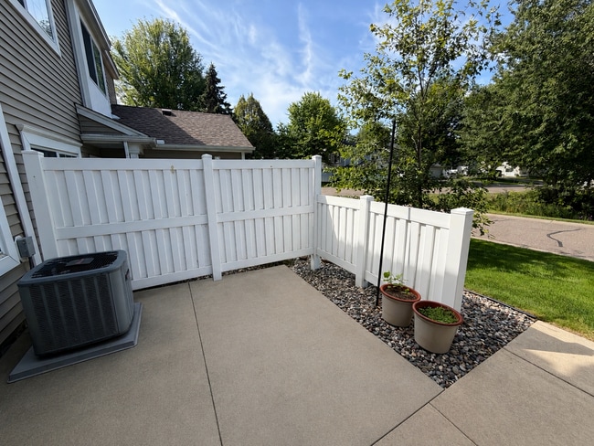 Building Photo - 393 Leeward Trail