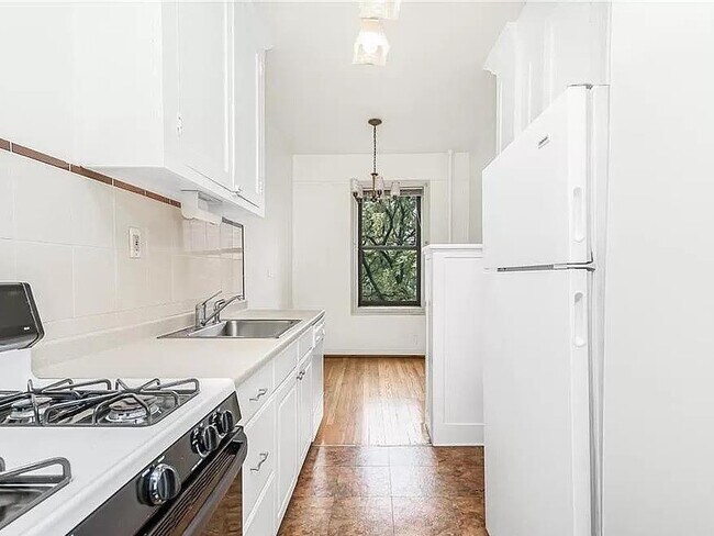 Foto del edificio - 3400 Wayne Ave