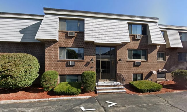 Building Photo - 10 Hallmark Gdns