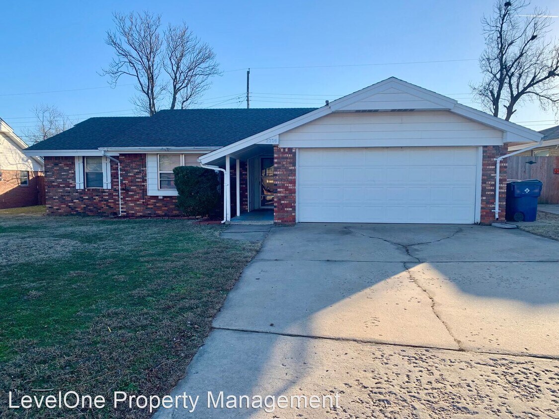 Foto principal - 3 br, 2 bath House - 2716 Chaucer Drive