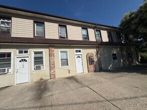 Building Photo - 700 Emory St
