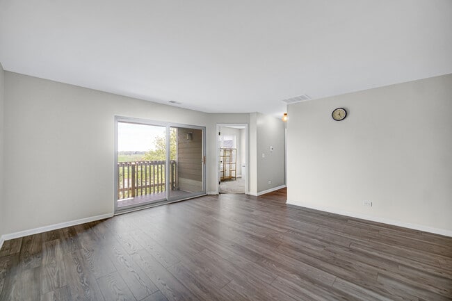 Foto del edificio - 124 Glengarry Dr