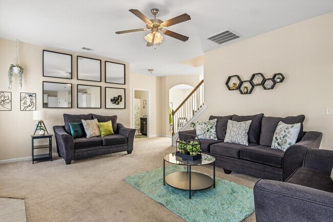 Foto del edificio - 1588 Longleaf Ct