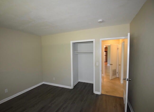 Building Photo - 2720 SW 15th Ct