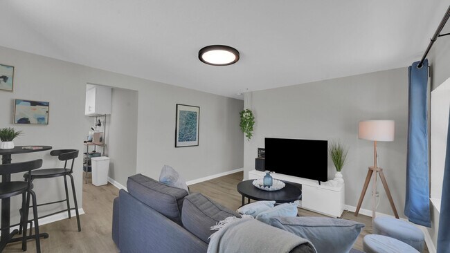 Foto del edificio - 717 SW 2nd Ct
