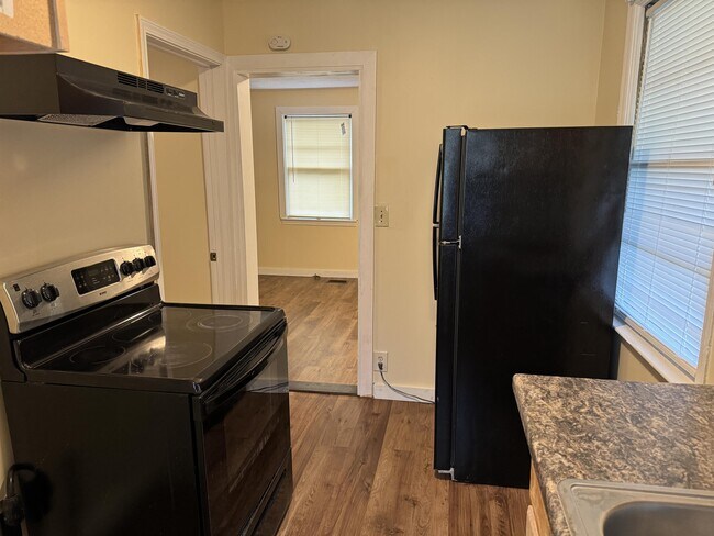 Foto del edificio - 1782 Eveline Ave