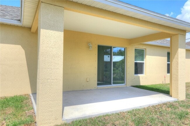 Building Photo - 8876 98th Ct