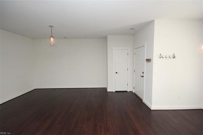 Building Photo - 7922 Shore Dr