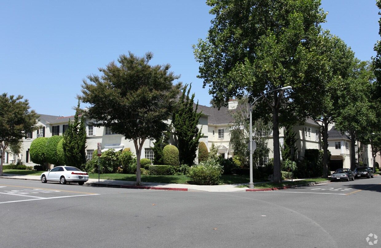 153 Spalding Dr, Beverly Hills, CA 90212 Apartments in Beverly Hills, CA