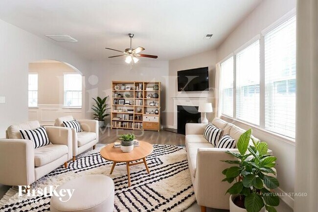 Building Photo - 112 Eden Ave