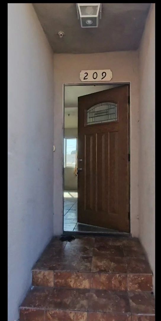 Foto del edificio - 109(209,211)