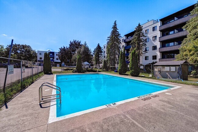 Photo du bâtiment - 1549-1566 Trossacks Avenue