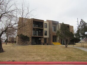 Building Photo - 4500 S Poplar St