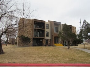 Building Photo - 4500 S Poplar St