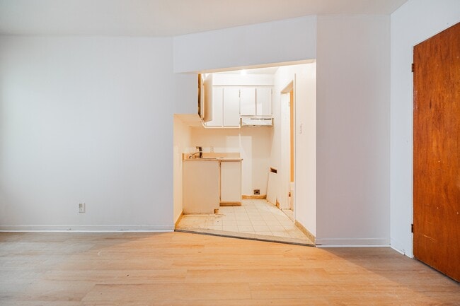 Building Photo - 501 Rue Jubinville