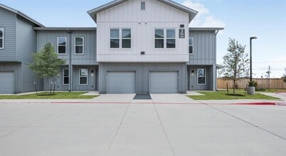 Building Photo - 3205 Westinghouse Rd