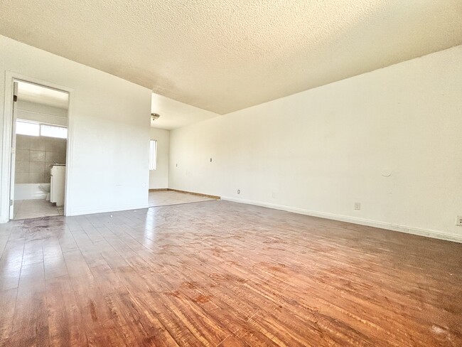 Building Photo - 7343 Sepulveda Blvd