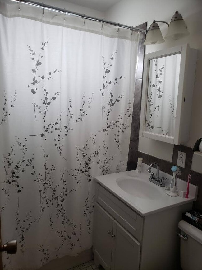 2 Bathrooms - 200 21st Ave NW