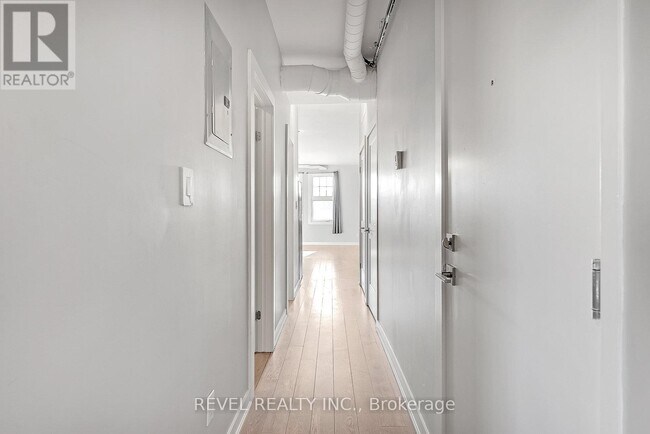 Photo du bâtiment - 657 Barton St E