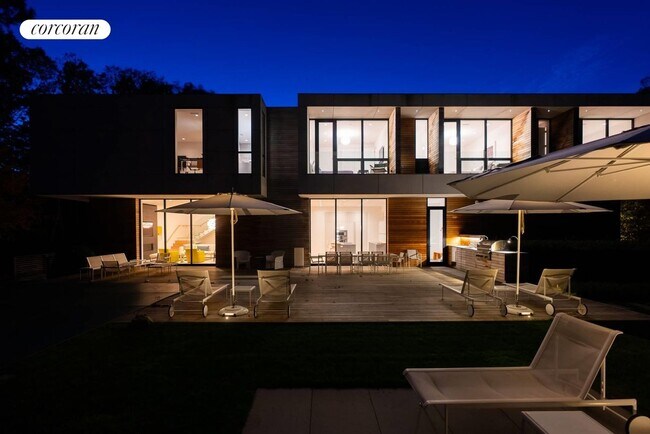 Foto del edificio - 460 Water Mill Towd Rd