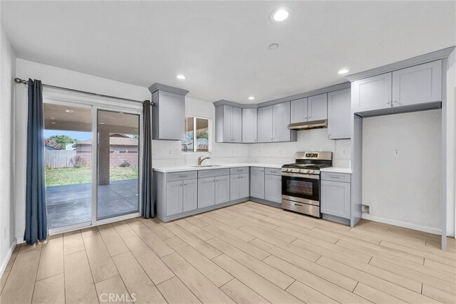 Photo - 9321 Sage Ave Townhome