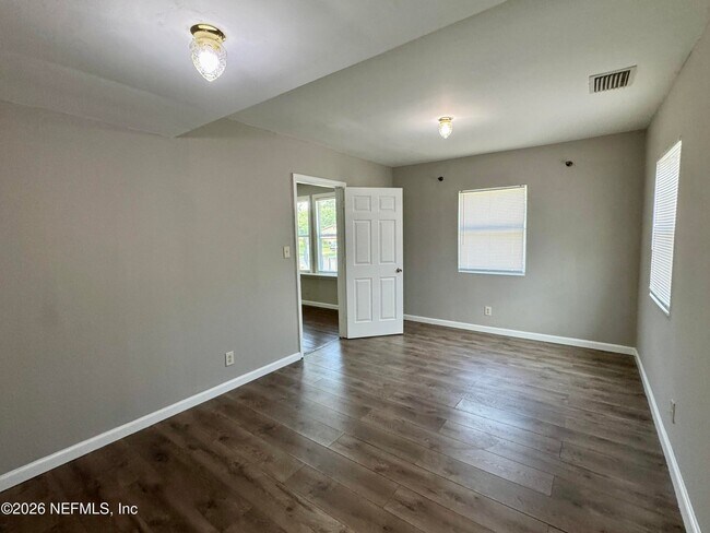 Foto del edificio - 3508 Myra St