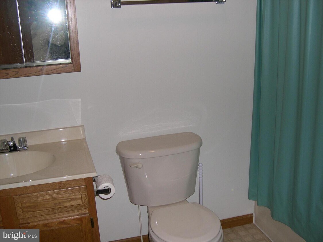 72 Tecumseh Trail, Hedgesville, WV 25427 Townhome Rentals in