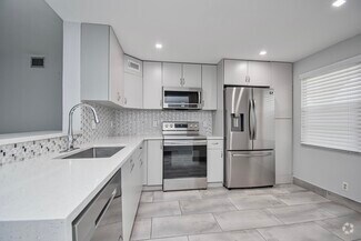 Building Photo - 2201 Lucaya Bend