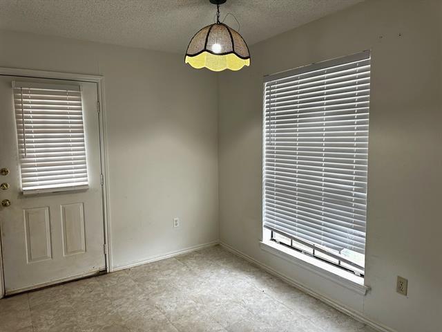 Foto del edificio - 2500 Windy Pine Ln