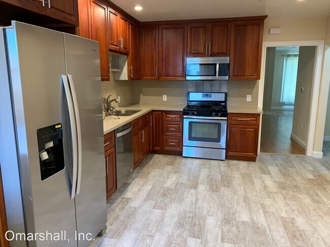 Foto del edificio - 2 br, 1 bath House - 110 Elm Avenue