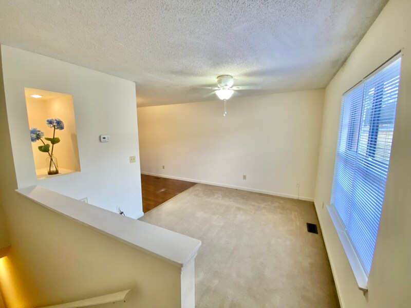 Foto principal - 805 Old Gray Station Rd