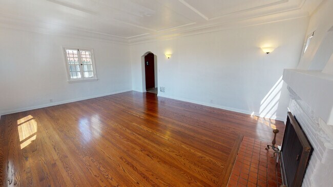 Foto del edificio - 10747 Ashton Ave