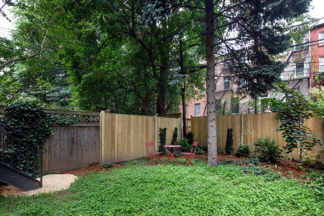 Building Photo - 419 1st St