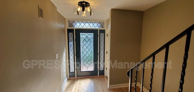 Foto del edificio - 1404 Barnsdale St