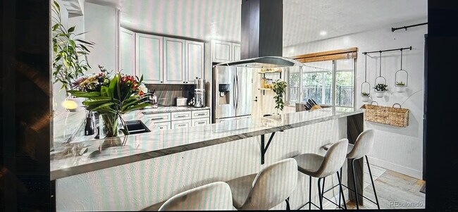 Foto del edificio - 6581 Harlan St