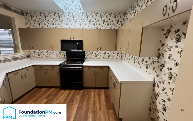 Foto del edificio - 6834 Martha's Point