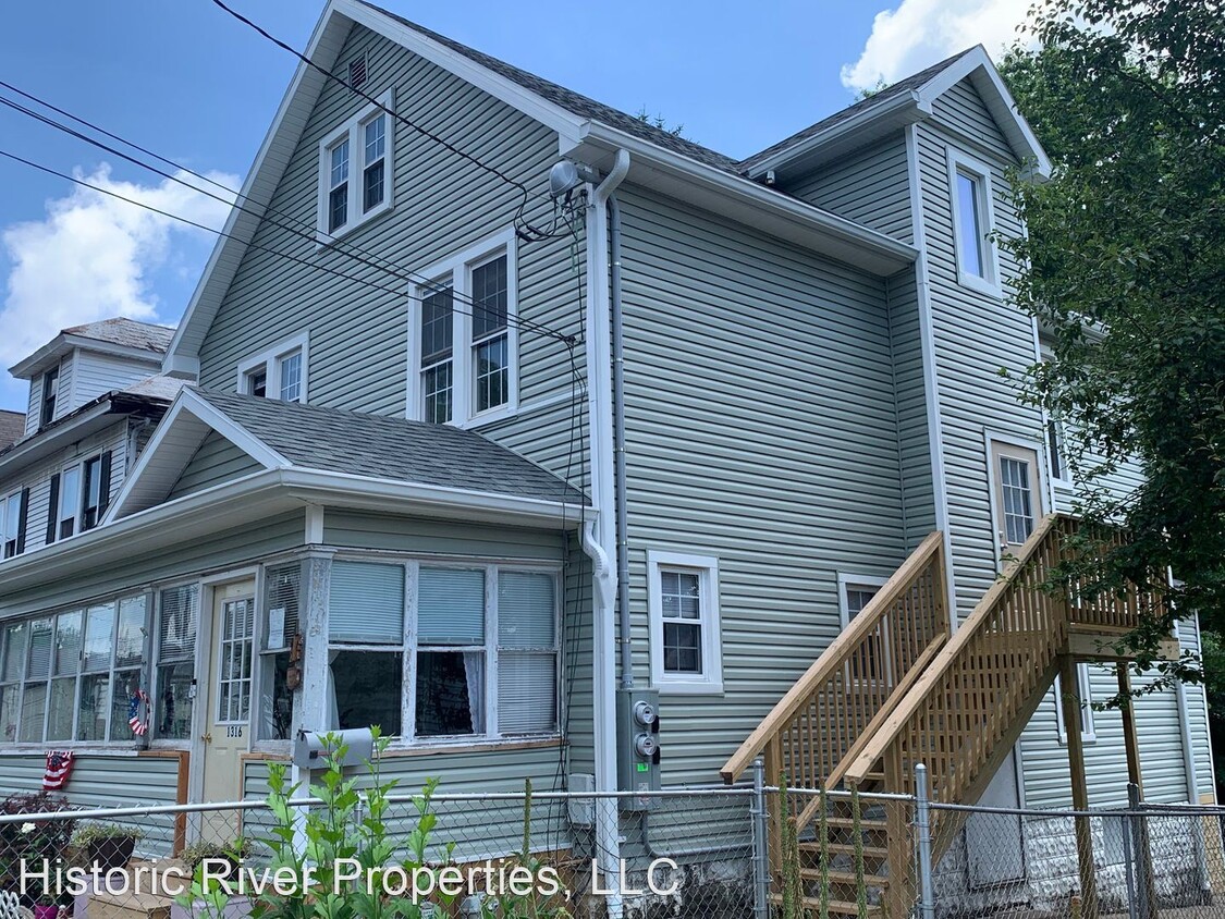Primary Photo - 1316 Lynn St