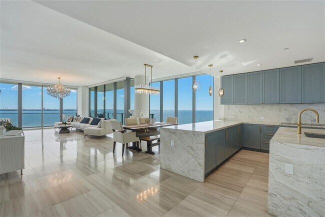 Foto del edificio - 3101 Bayshore Blvd