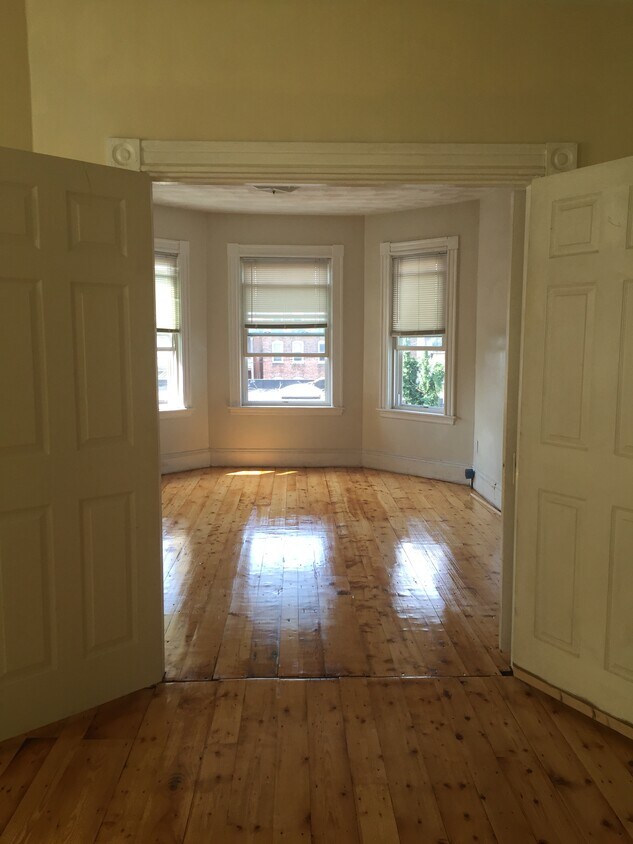 Foto principal - 262 Maverick St