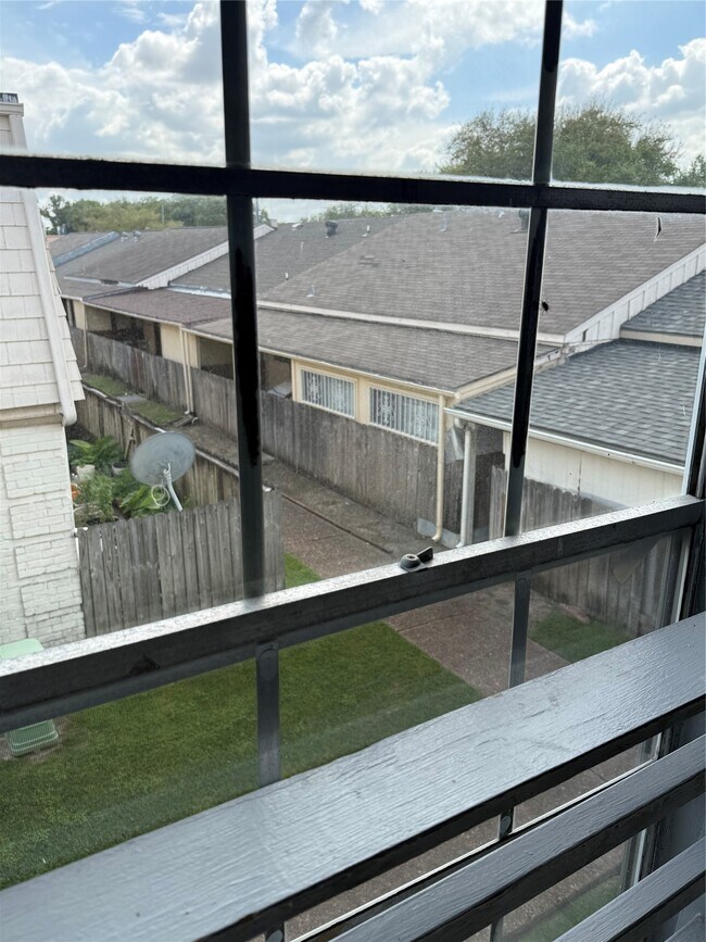 Building Photo - 6201 Ranchester Dr
