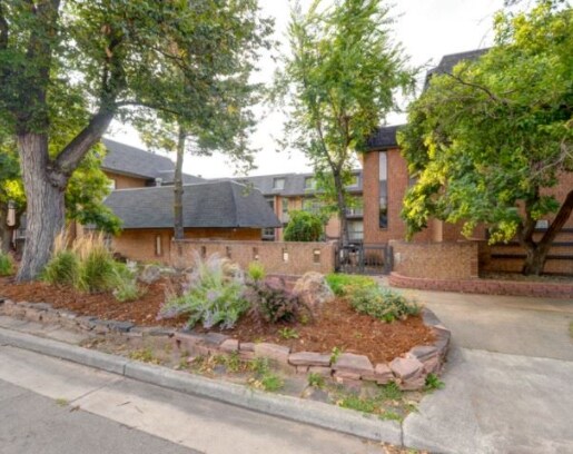 Foto del edificio - 1065 University Ave