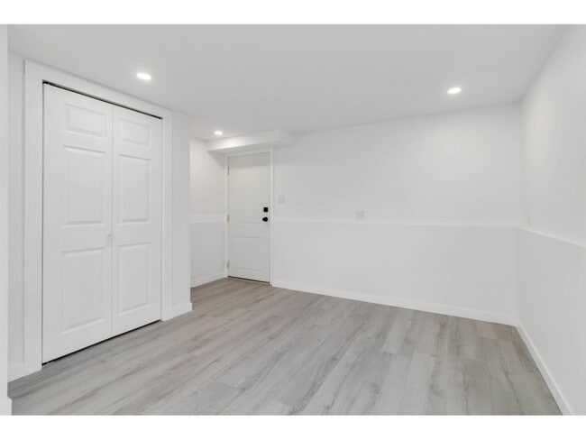 Building Photo - 46190 LARCH Ave