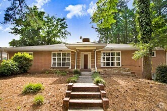 Building Photo - 105 Pineland Cir