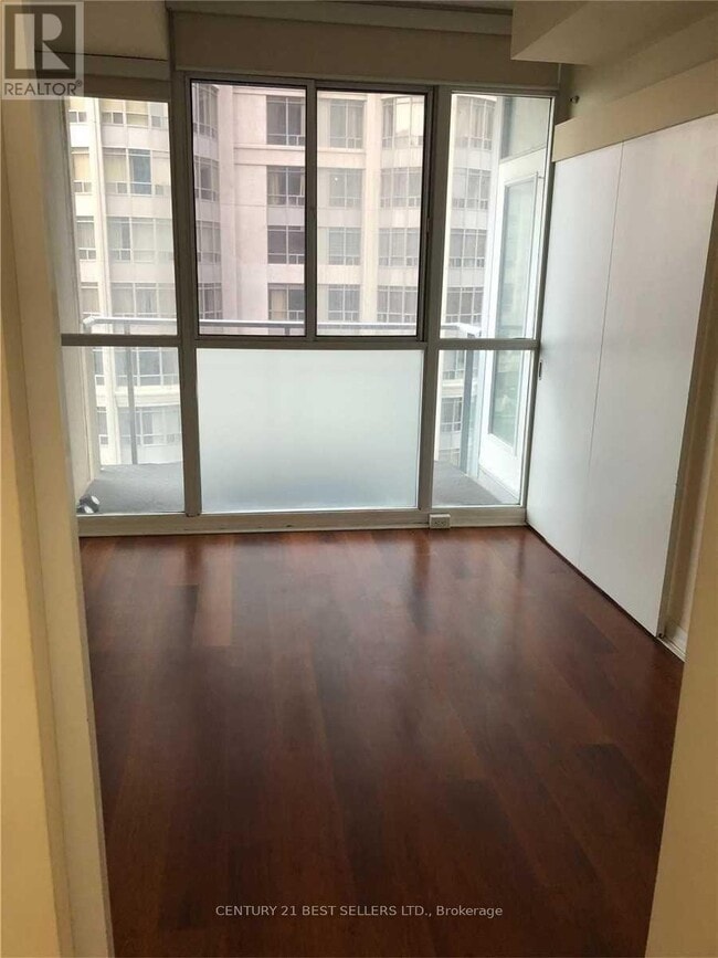 Building Photo - 225 Webb Dr