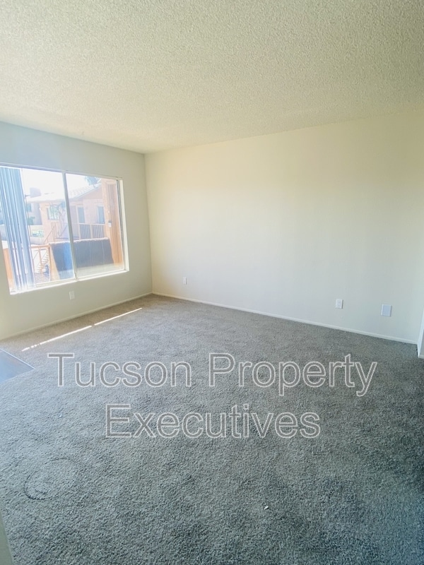 Foto del edificio - 660 S Tucson Blvd