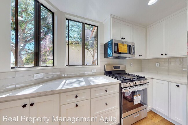 Building Photo - 2 br, 2 bath House - 30 Vista Lago