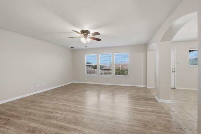 Building Photo - 4BR Home with Open Living Area & Included Appliances