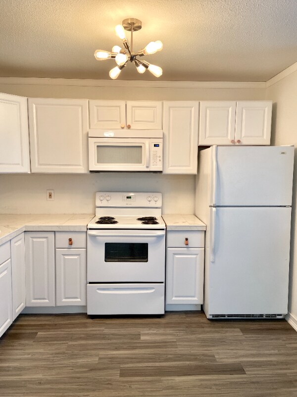 Building Photo - 709 W Cucharras St